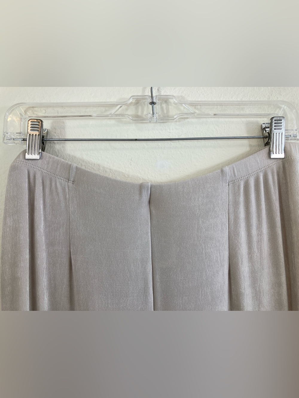 Chico's Beige Ribbed Flowy Pants Size 12P Pull On Elastic Waist - Picture 3 of 8